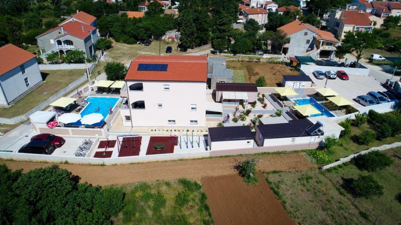 Apartments Julijana Privlaka  Buitenkant foto